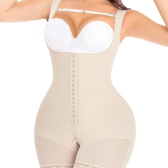 NWT Elegant Beige Shapewear Bodysuit RW1 - Picture 1 of 6